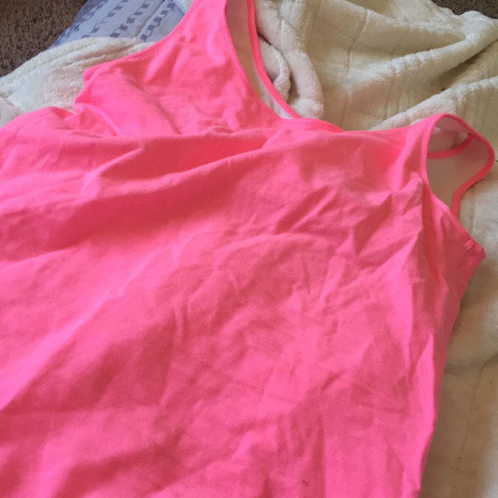 neon pink top!